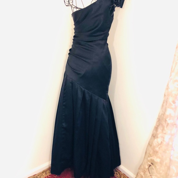 ✅ MASQUERADE dress. Size5/6 - Picture 6 of 8